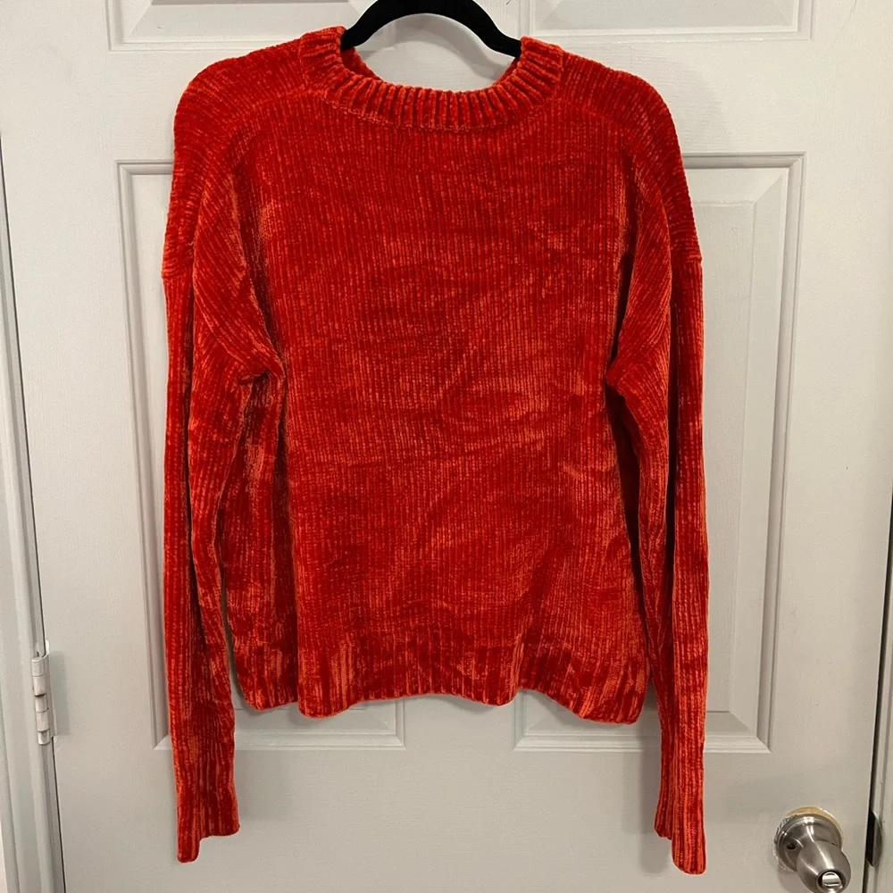 Red Corduroy Style Crew Neck Sweater Size Medium/Large